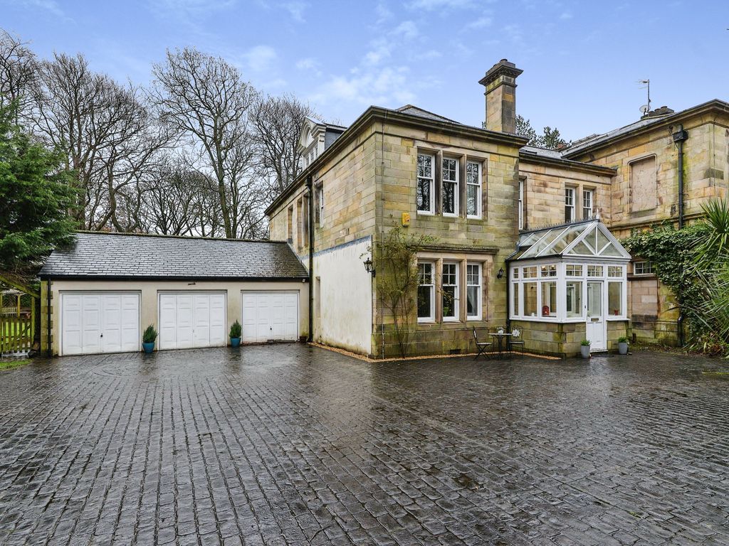 6 bed semidetached house for sale in Parkgate Drive, Lancaster