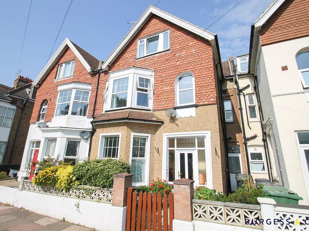 6 bed semidetached house for sale in Wickham Avenue, BexhillOnSea