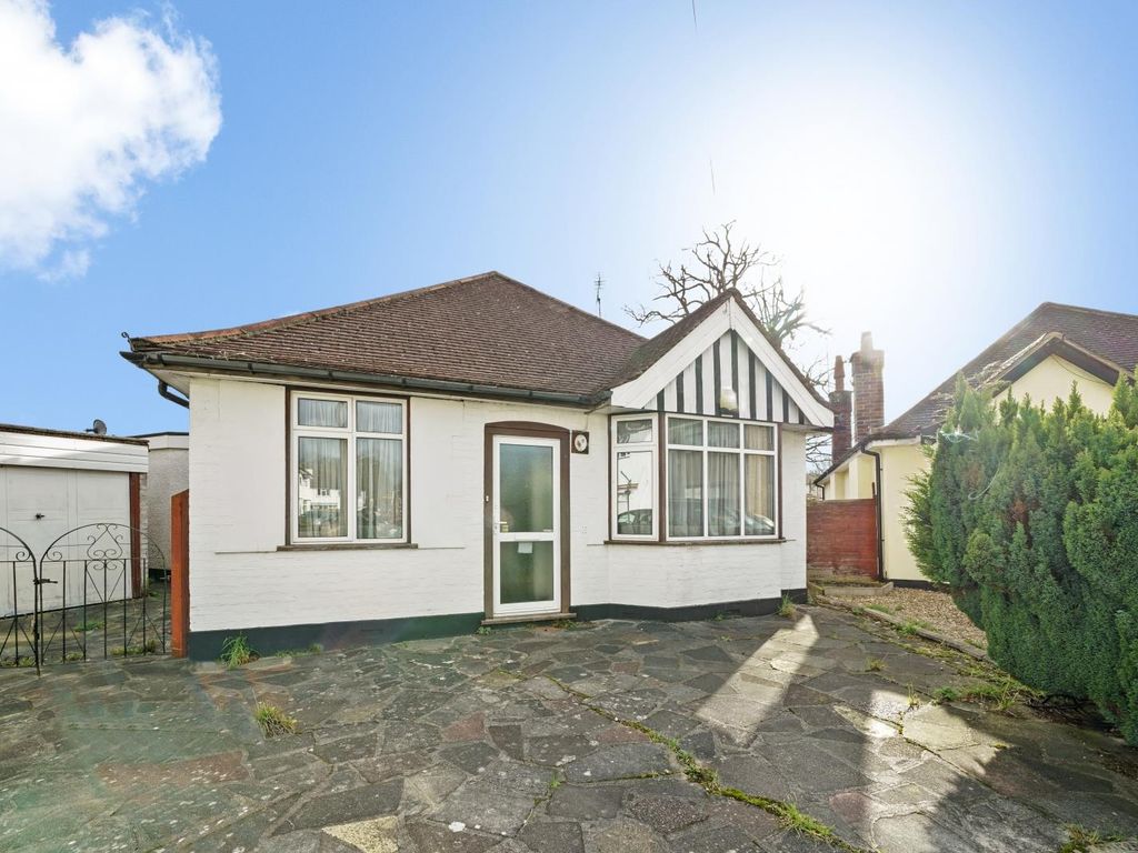2 bed detached bungalow for sale in Elmbridge Drive, Ruislip HA4 Zoopla