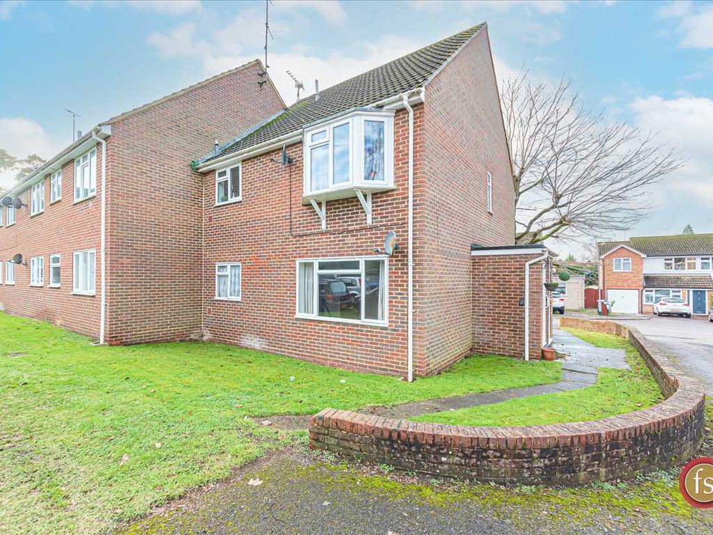 2 bed for sale in Barracane Drive, Crowthorne RG45 Zoopla