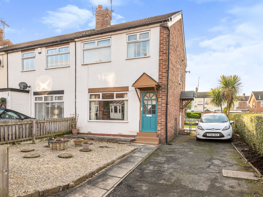 3 bed end terrace house for sale in Smithson Street, Rothwell, Leeds