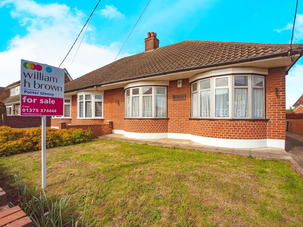 3 bed bungalow for sale in Sandy Lane, Chadwell St Mary, Grays RM16, £