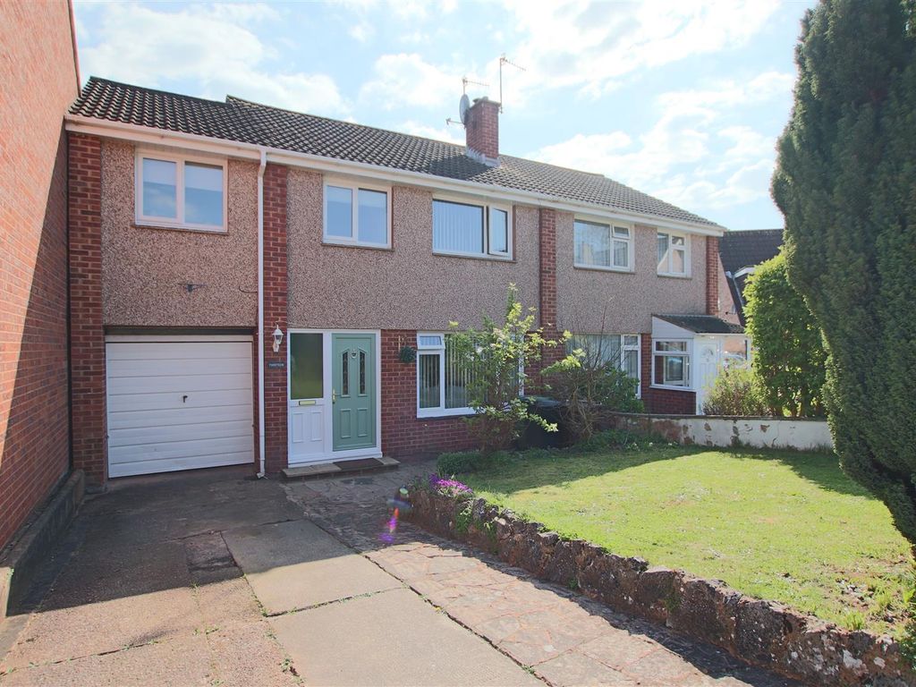 4 bed semidetached house for sale in Farm Close, Broadfields, Exeter