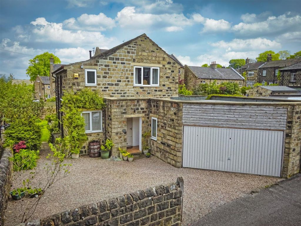 4 bed detached house for sale in Upper Lombard Street, Rawdon, Leeds