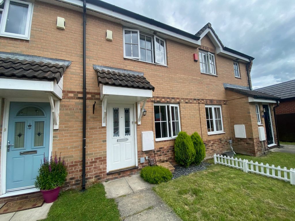 2 bed property to rent in Freestone Mews, Farnley, Leeds LS12, £850 pcm