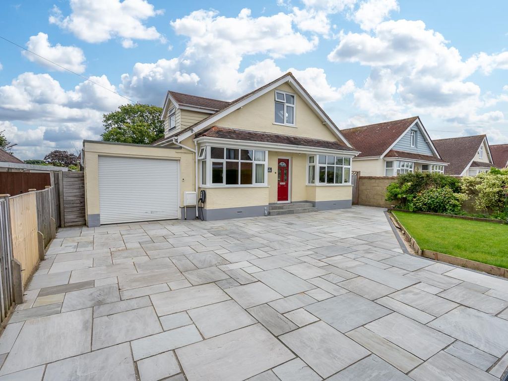 4 bed chalet for sale in Sefton Avenue, Rose Green, Bognor Regis PO21