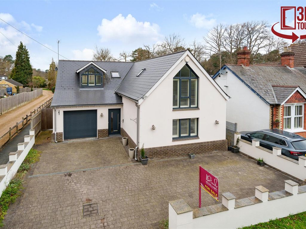4 bed detached house for sale in New Wokingham Road, Crowthorne