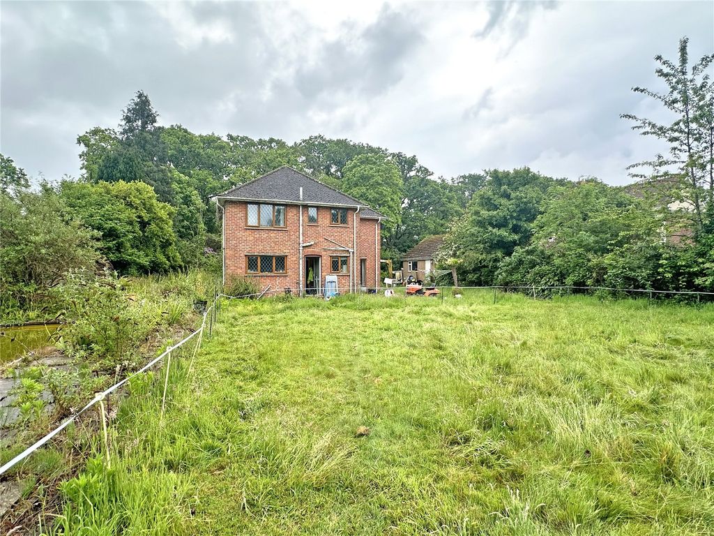 3 bed detached house for sale in Fernhill Lane, New Milton, Hampshire