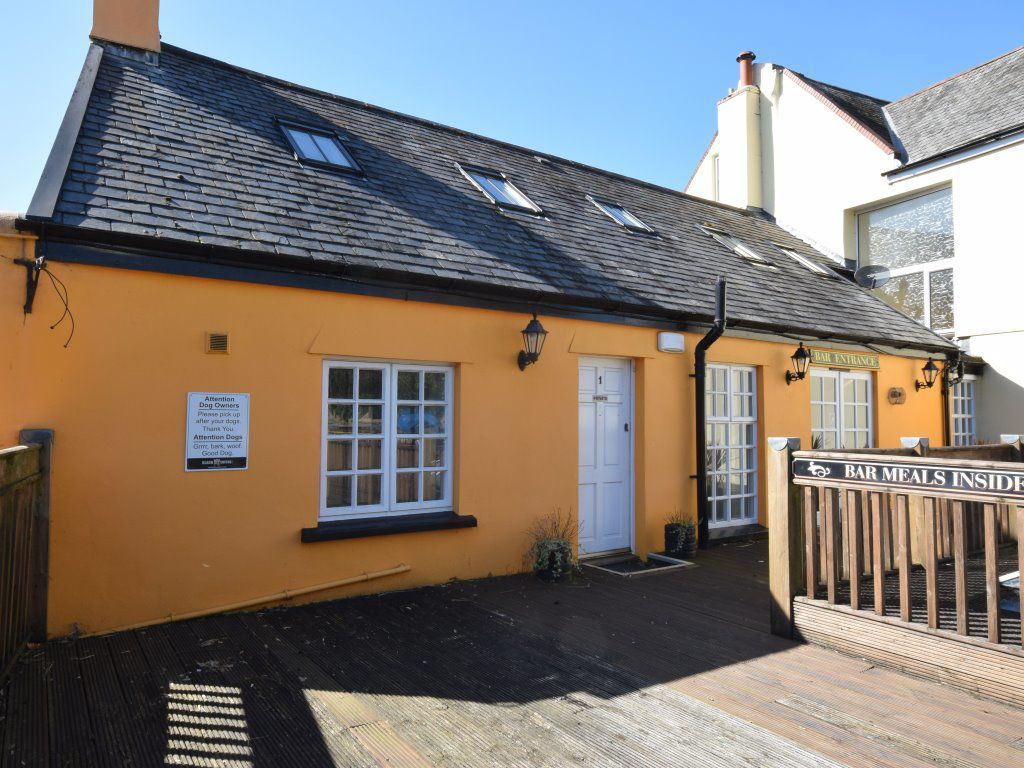2 bed flat to rent in Blacksmiths Arms, Bideford, Devon EX39 Zoopla