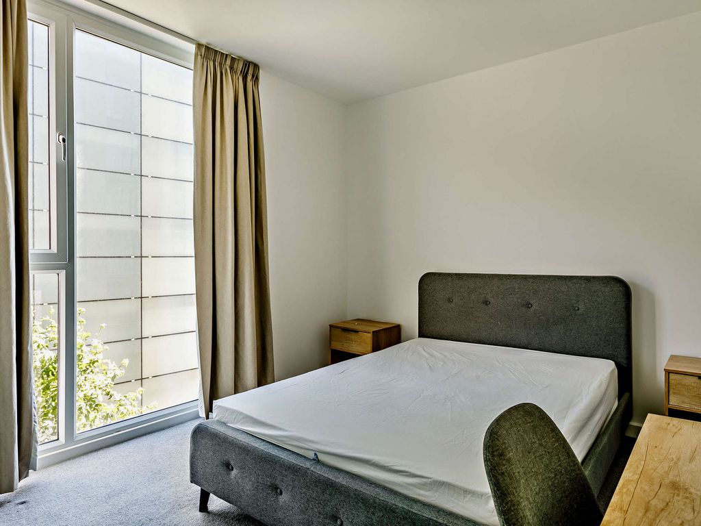 2 bed flat to rent in Flat 718, The 93 Highcross Street