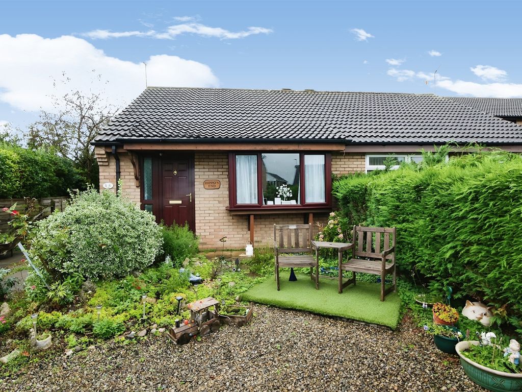 2 bed semidetached bungalow for sale in Chatsworth Drive, Haxby, York