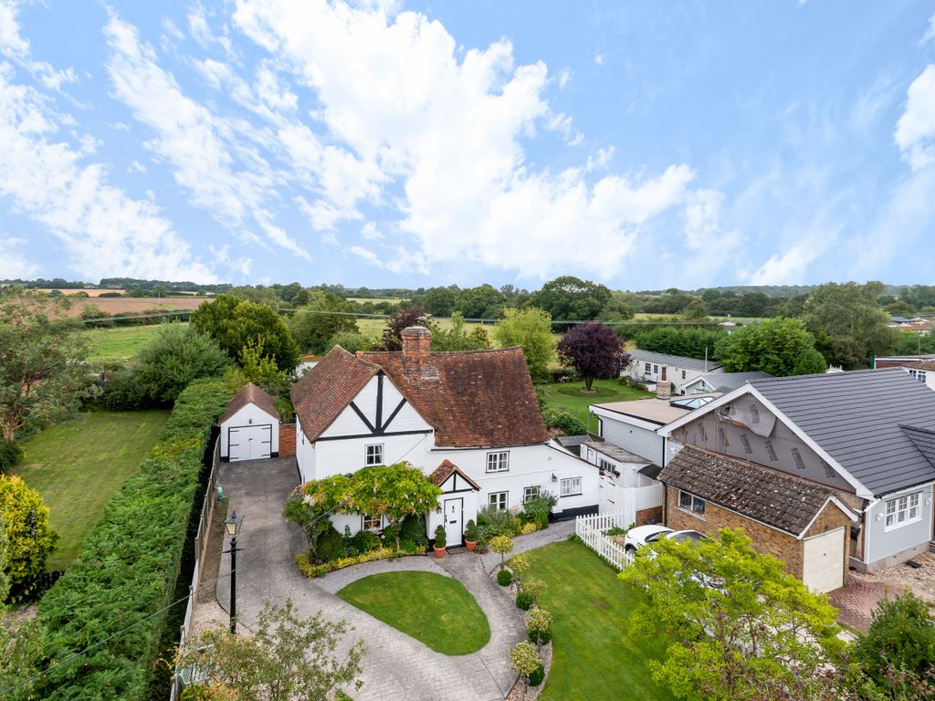 4 bed detached house for sale in Chelmsford Road, Blackmore