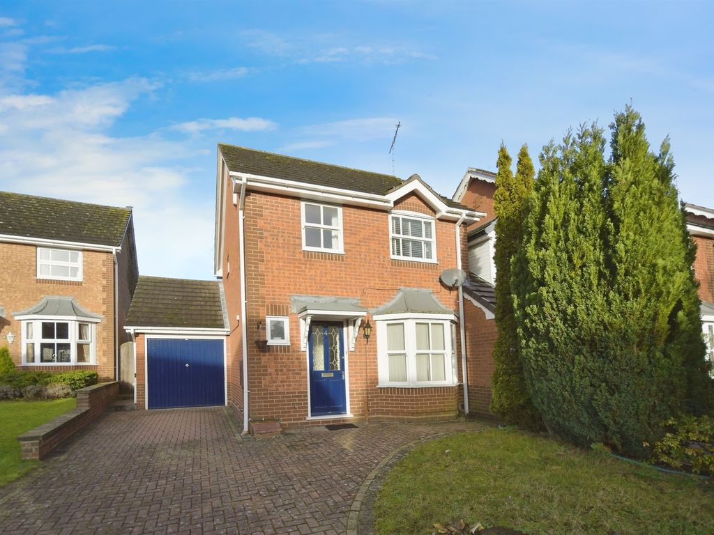 3 bed detached house for sale in Bird Close, Mansfield NG18, £230,000