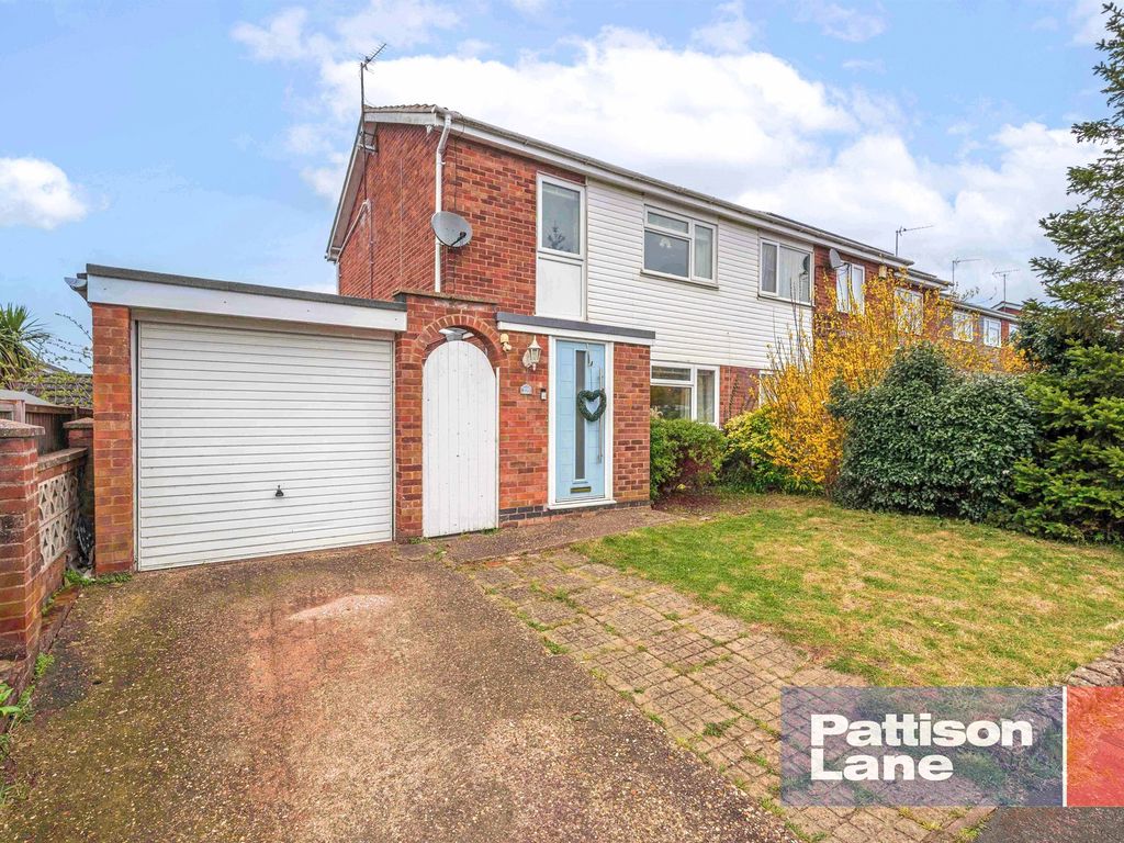 3 bed semidetached house for sale in St. Johns Road, Kettering NN15, £