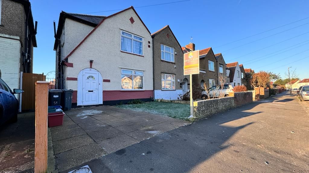 3 bed semidetached house for sale in Chatsworth Crescent, Hounslow TW3