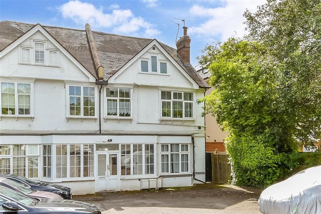 2 bed flat for sale in Brighton Road, Purley, Surrey CR8, £290,000 Zoopla