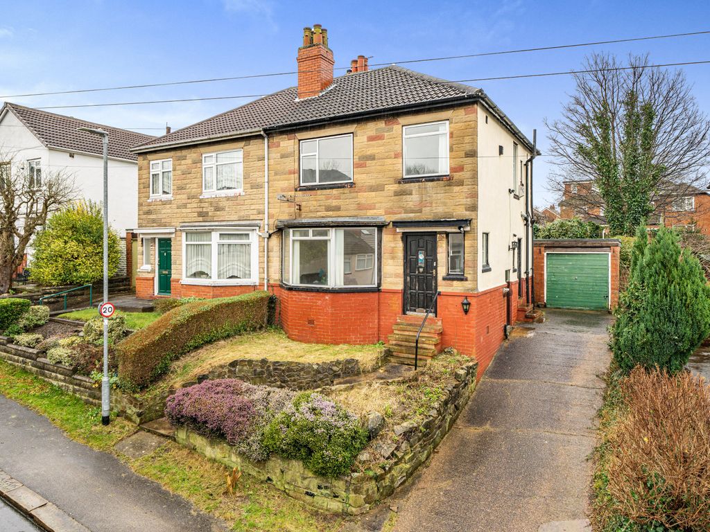 3 bed semidetached house for sale in Roxholme Avenue, Chapel Allerton