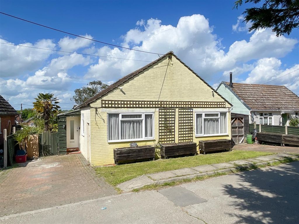 3 bed property for sale in Oakmead Road, Point Clear, Essex CO16 Zoopla