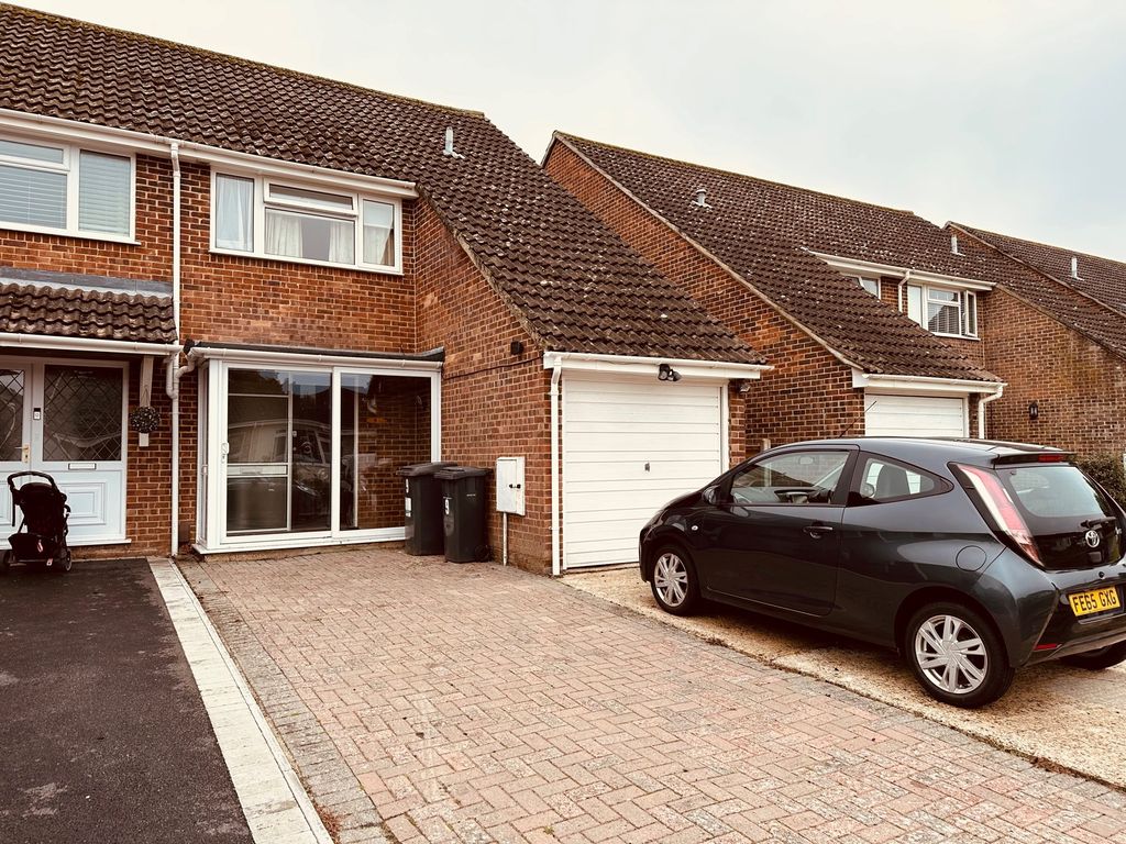 3 bed property to rent in Sturminster Road, Bournemouth BH9 Zoopla