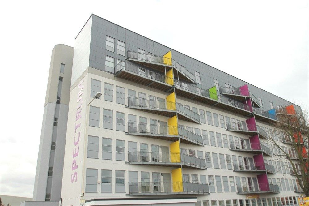 2 bed flat to rent in Freshwater Road, Dagenham, Dagenham RM8 Zoopla