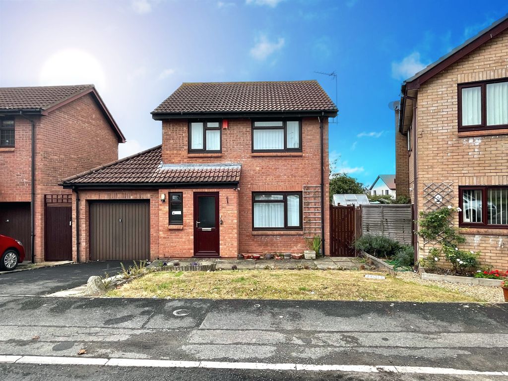 3 bed detached house for sale in Dorcas Avenue, Stoke Gifford, Bristol