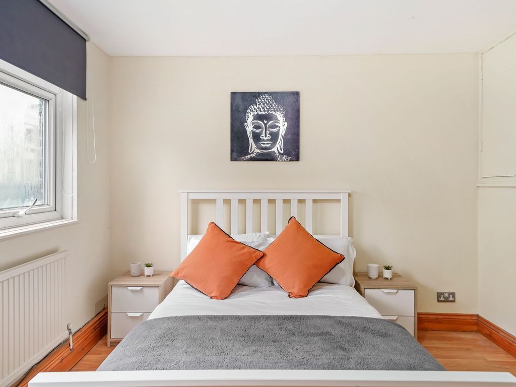 Room to rent in Chippenham Road, London W9, £1,500 pcm Zoopla