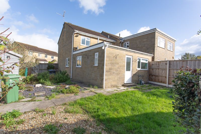 4 bed semidetached house for sale in Moorlands Park, Martock TA12, £