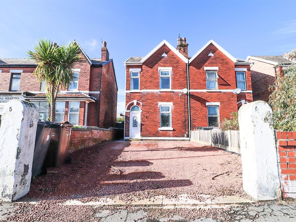 3 bed semidetached house for sale in Old Park Lane, Southport PR9, £
