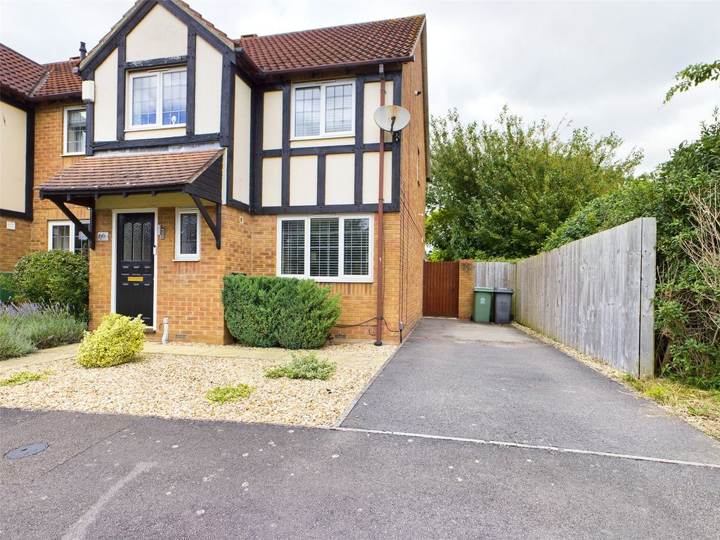 3 bed end terrace house for sale in Millers Dyke, Quedgeley, Gloucester