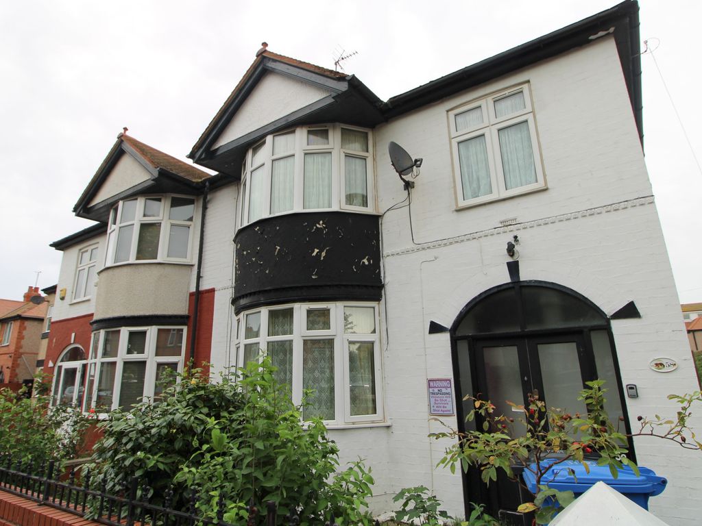 3 bed semidetached house for sale in Butterton Road, Rhyl LL18, £