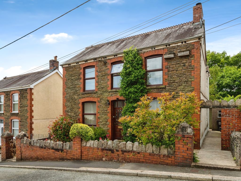 3 bed detached house for sale in Smithfield Road, Pontardawe, Swansea