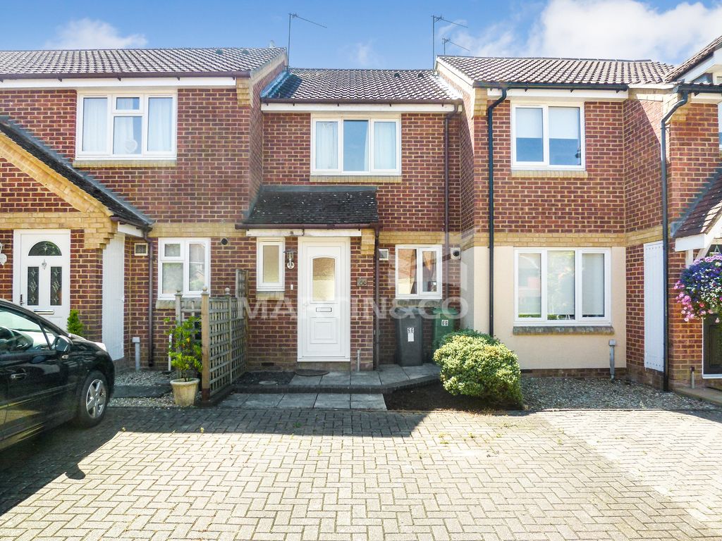 2 bed terraced house to rent in Great Oaks Chase, Chineham, Basingstoke