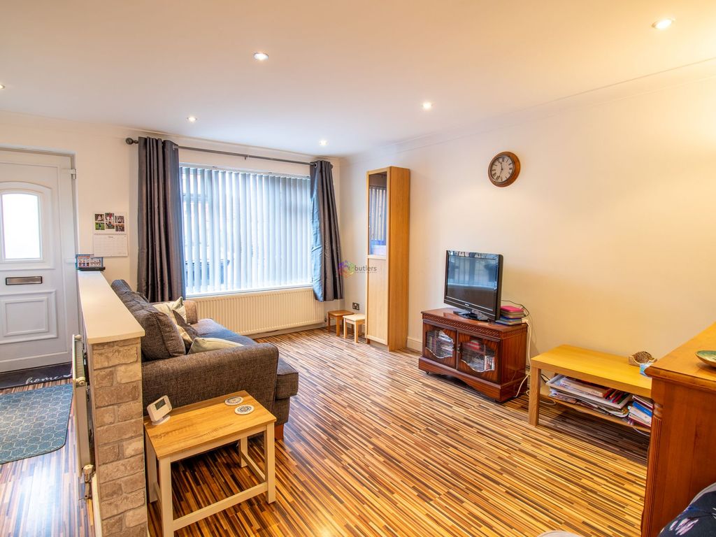 3 bed property for sale in Halfway Gardens, Halfway S20, £150,000 Zoopla