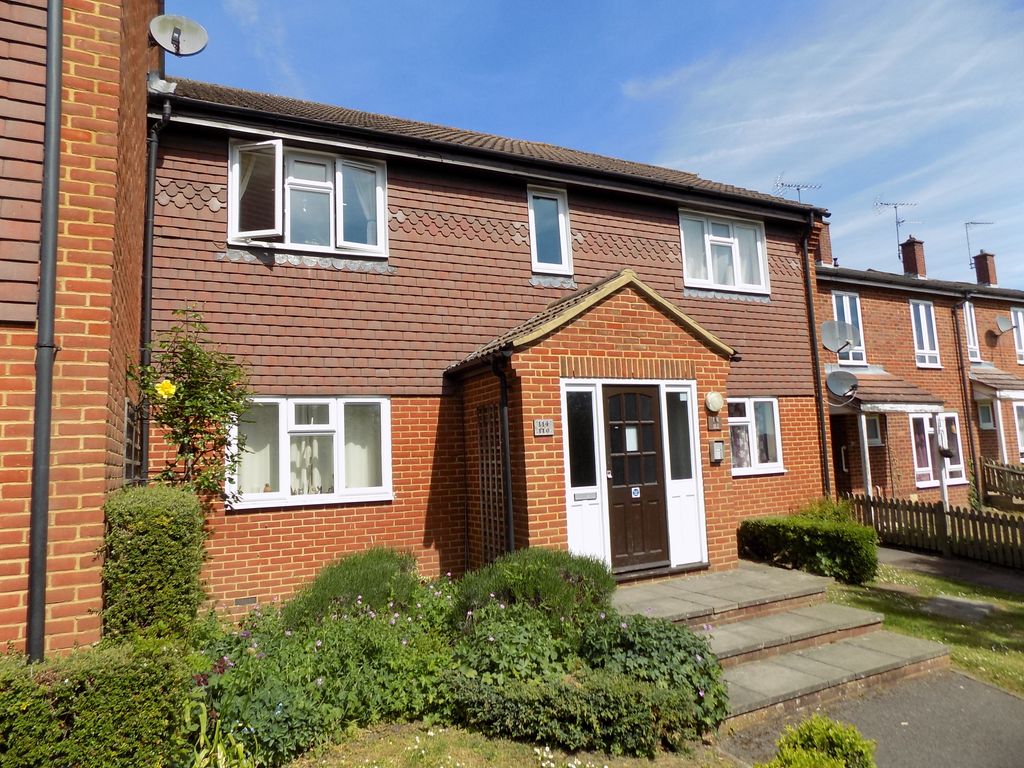 1 bed flat to rent in The Chantrys, Farnham GU9 Zoopla