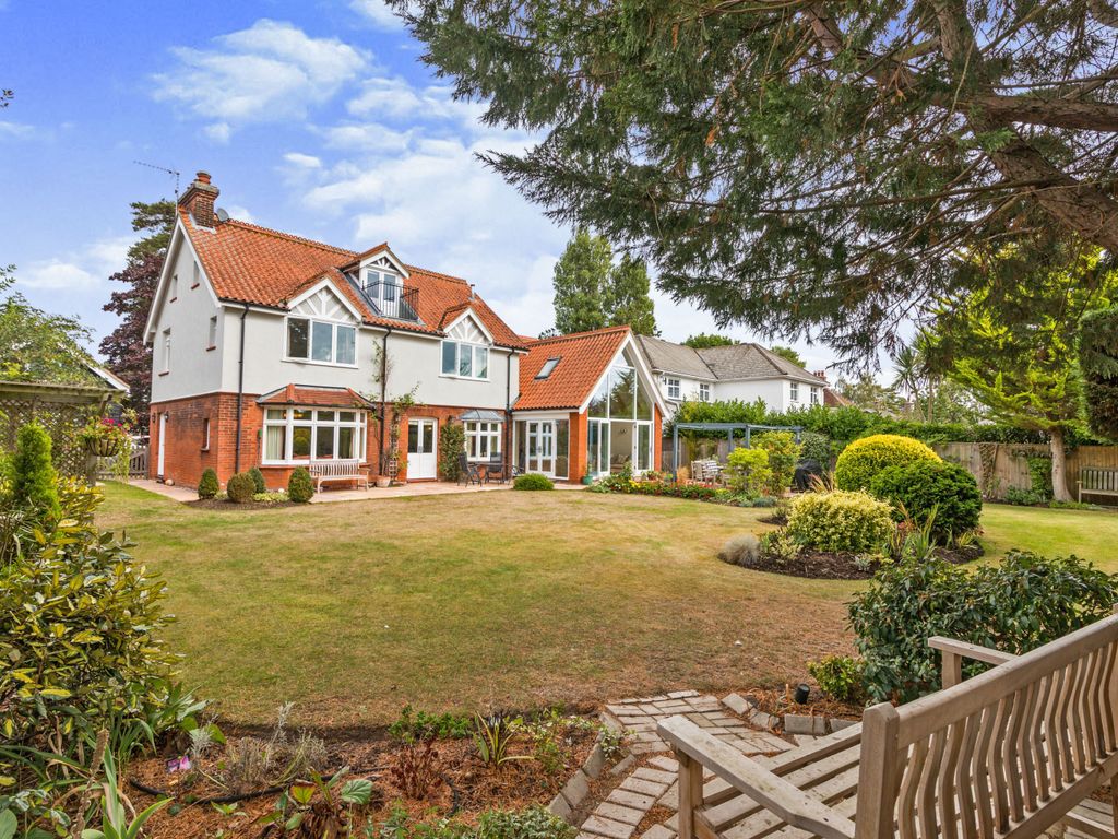 4 bed detached house for sale in Romany Road, Oulton Broad NR32 Zoopla