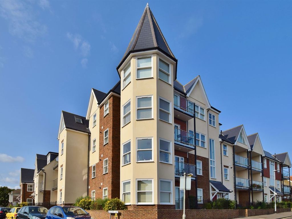 2 bed flat for sale in Western Esplanade, Herne Bay CT6 Zoopla