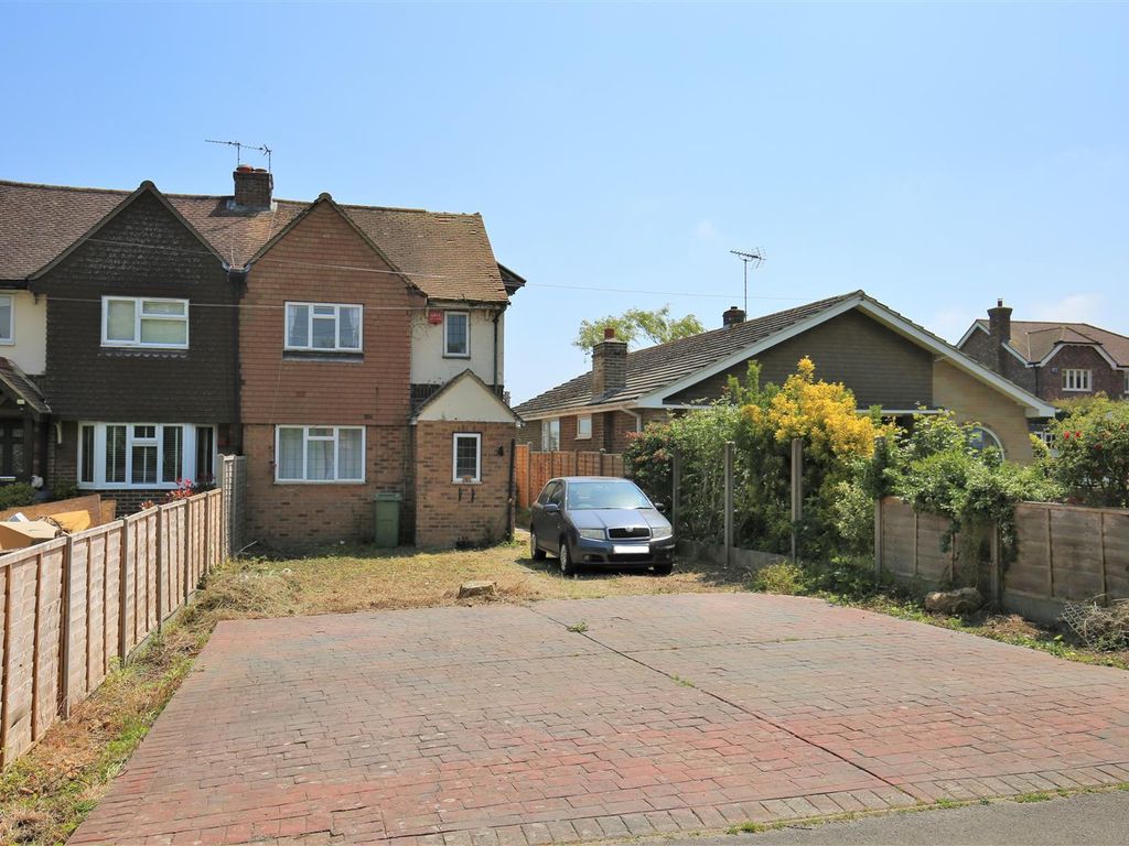 3 bed semidetached house for sale in Hubbards Lane, Boughton