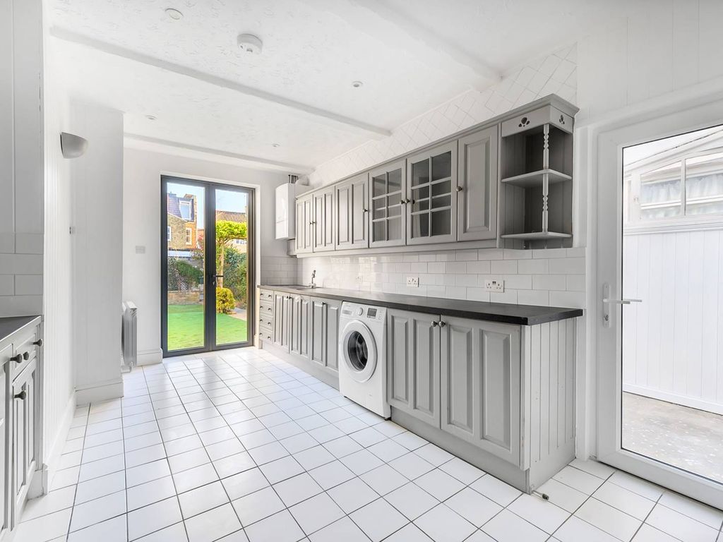 4 bed semidetached house to rent in Crusoe Road, Tooting, Mitcham CR4