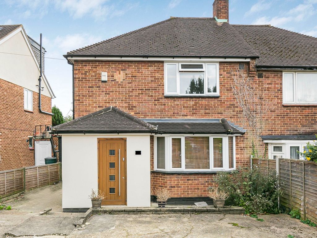 3 bed semidetached house for sale in Fordham Road, Cockfosters, EN4, £650,000 Zoopla