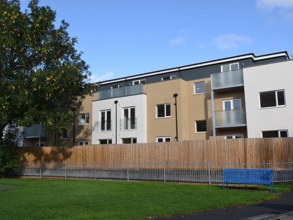 2 bed flat to rent in Grove, Wantage, Oxfordshire OX12, £1,200 pcm Zoopla