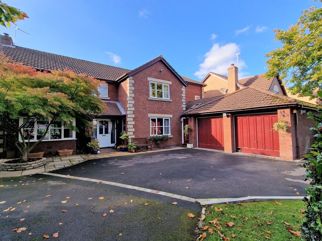 5 bed detached house for sale in Land Lane, Wilmslow SK9, £900,000 Zoopla
