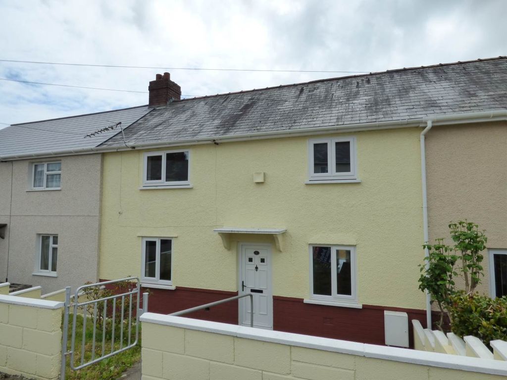 3 bed property to rent in Heol Spurrel, Carmarthen, Carmarthenshire