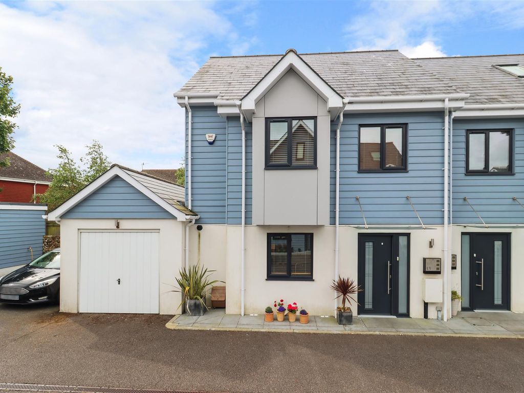 3 bed semidetached house for sale in Alfriston Road, Seaford BN25, £