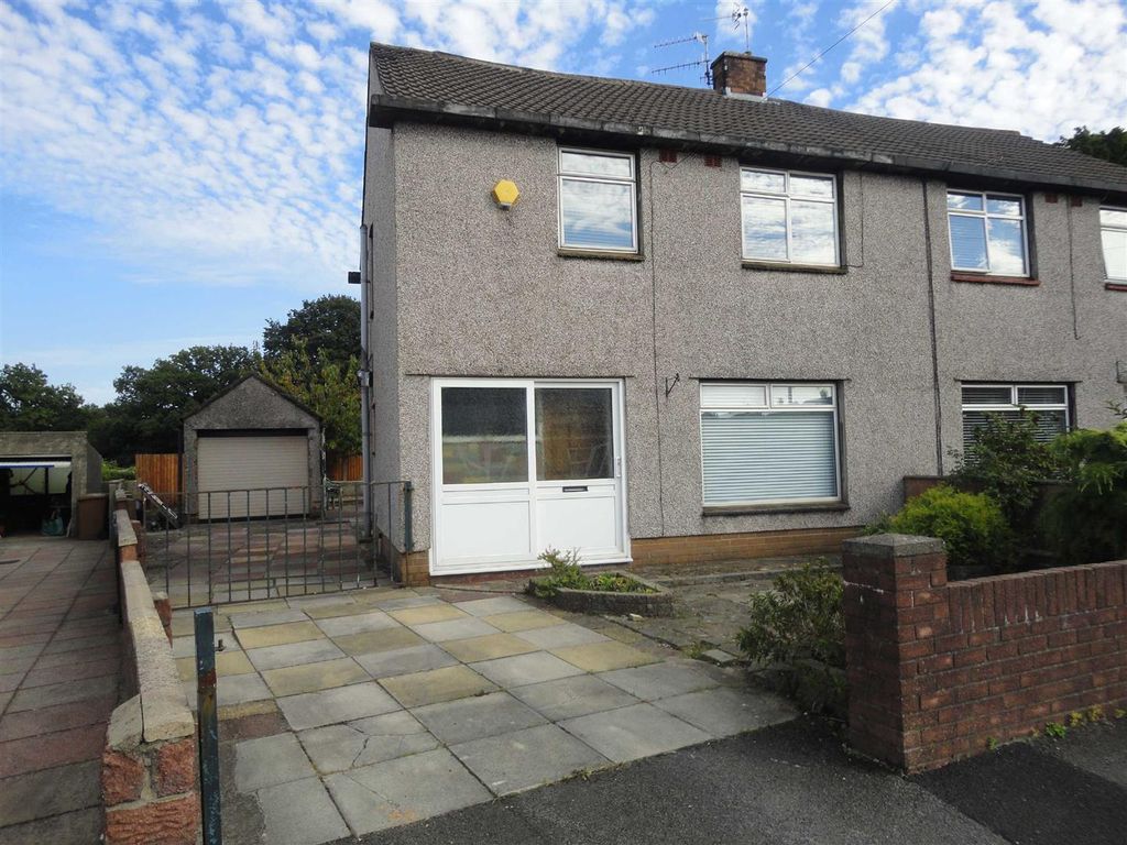3 bed semidetached house to rent in Maes Glas, Caerphilly CF83, £1,100