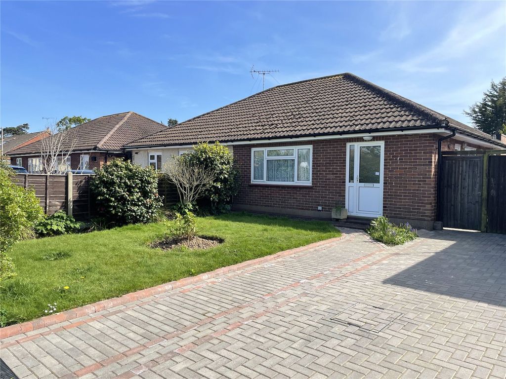 3 bed bungalow for sale in Sandymount Avenue, Bognor Regis, West Sussex