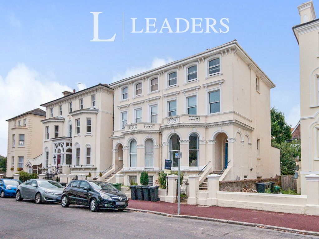 2 bed flat to rent in Spencer Road, Eastbourne BN21 Zoopla