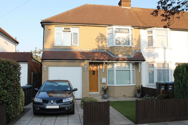 4 bed end terrace house to rent in Greenwood Avenue, Enfield EN3, £