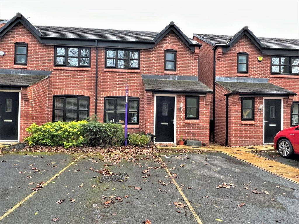 3 bed semidetached house for sale in Leach Drive, Eccles M30 Zoopla