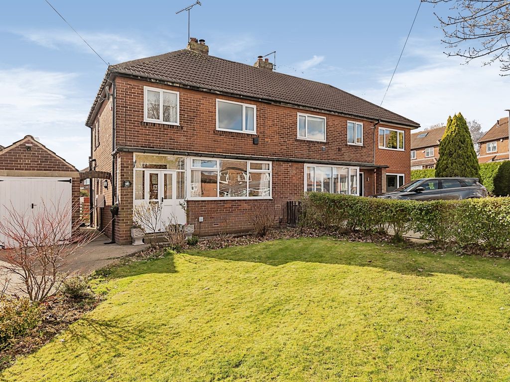 3 bed semidetached house for sale in Brownberrie Avenue, Horsforth