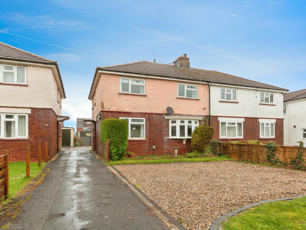 3 bed semidetached house for sale in Merton Road, Basingstoke